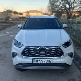 Toyota Highlander 2023