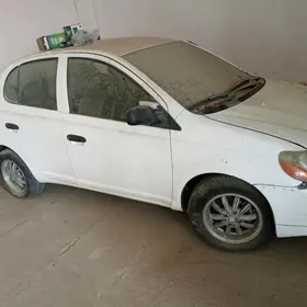 Toyota Echo 1999