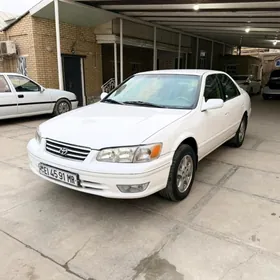 Toyota Camry 2000