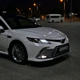 Toyota Camry 2020