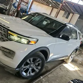 Ford Explorer 2022