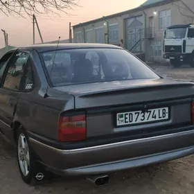 Opel Vectra 1989