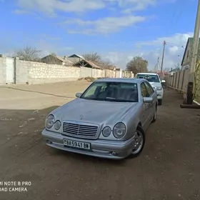 Mercedes-Benz E320 1996