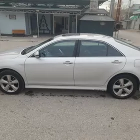 Toyota Camry 2011