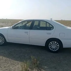 Nissan Altima 2000