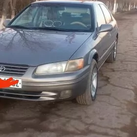 Toyota Camry 1998