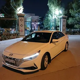 Hyundai Elantra 2021