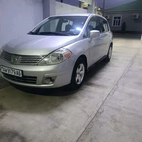 Nissan Versa 2010