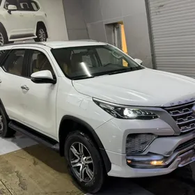 Toyota Fortuner 2025