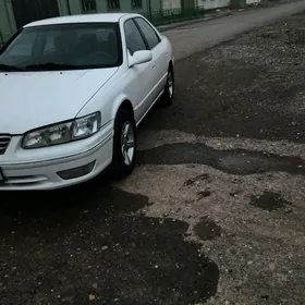 Toyota Camry 1999