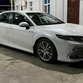 Toyota Camry 2020