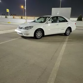 Toyota Camry 2004