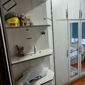 Гарнитуры, шкафы, столы