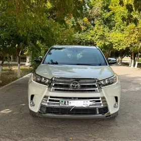 Toyota Highlander 2019