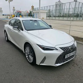 Lexus IS 300 2022