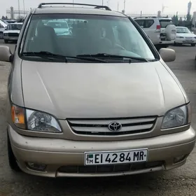 Toyota Sienna 2002