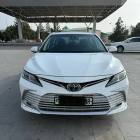 Toyota Camry 2020