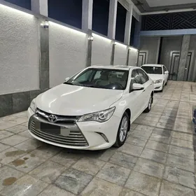 Toyota Camry 2017