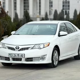 Toyota Camry 2014