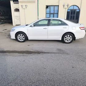 Toyota Camry 2010