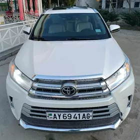 Toyota Highlander 2019