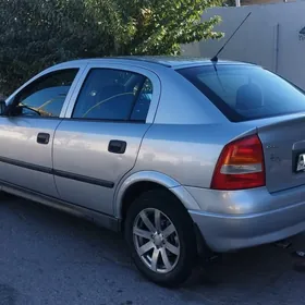 Opel Astra 2000
