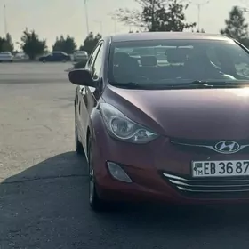 Hyundai Elantra 2013