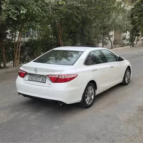 Toyota Camry 2015