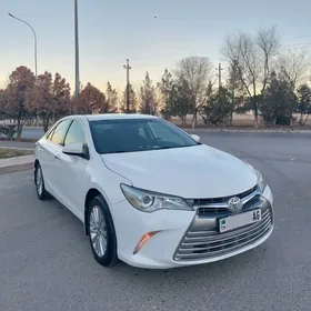 Toyota Camry 2017