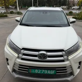 Toyota Highlander 2019