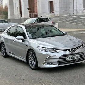 Toyota Camry 2018