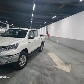 Toyota Hilux 2022