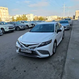 Toyota Camry 2022
