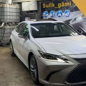 Lexus ES 350 2020