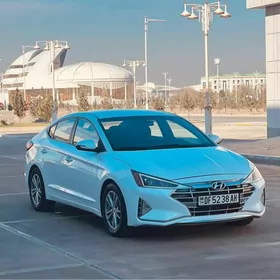 Hyundai Elantra 2020