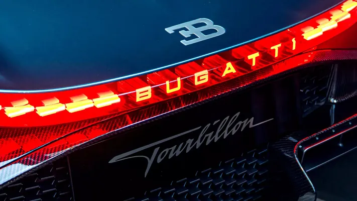 4 mln dollarlyk Bugatti Tourbillon Horwatiýanyň daglarynda aşa agyr garly şertlerde synagdan geçirilýär