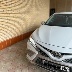 Toyota Camry 2022