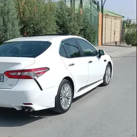 Toyota Camry 2018
