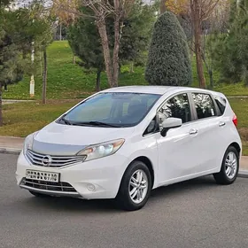 Nissan Versa 2016