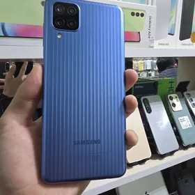 Samsung M12