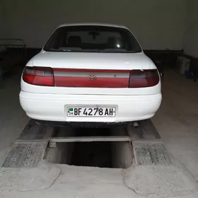 Toyota Carina 1992