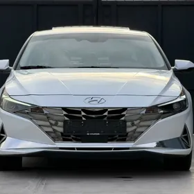 Hyundai Elantra 2022