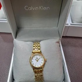 Celvin Klein zenan saagady