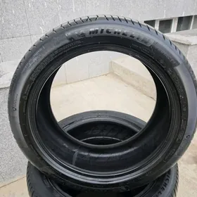 Michelin primacy 4  235 45 R18