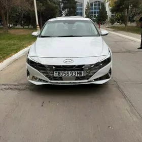 Hyundai Elantra 2021