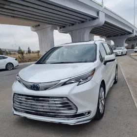 Toyota Sienna 2022