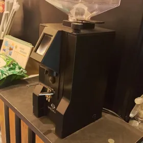 Grinder ( кофемолка )