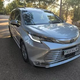 Toyota Sienna 2022