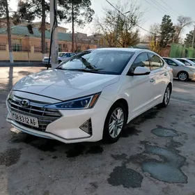 Hyundai Elantra 2020