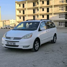 Toyota Sienna 2004